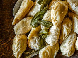 Culurgiones con Burro e Salvia