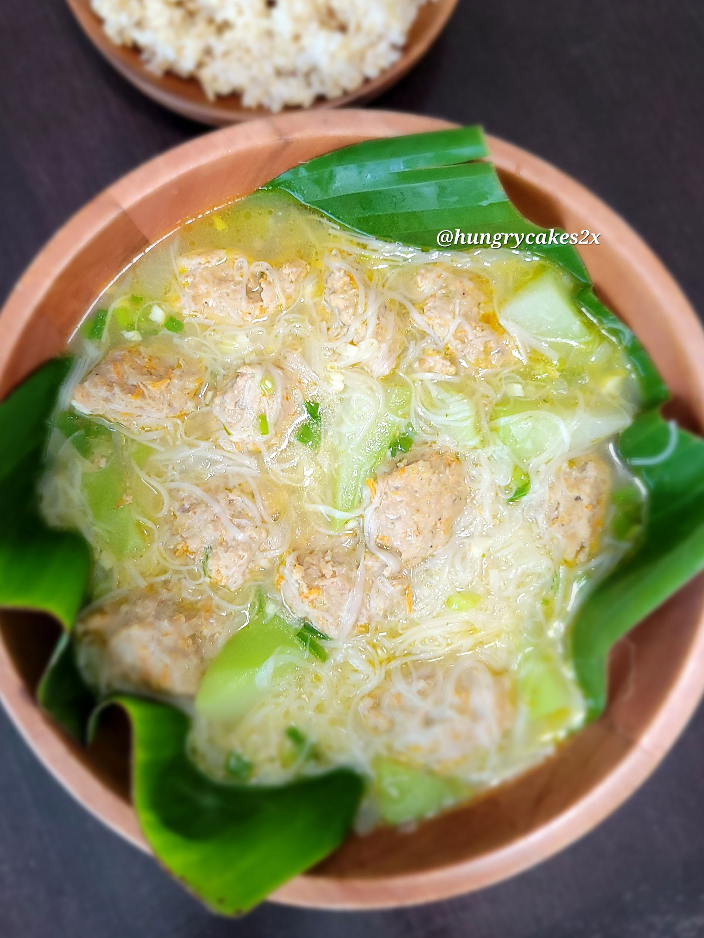 ALMONDIGAS with MISUA