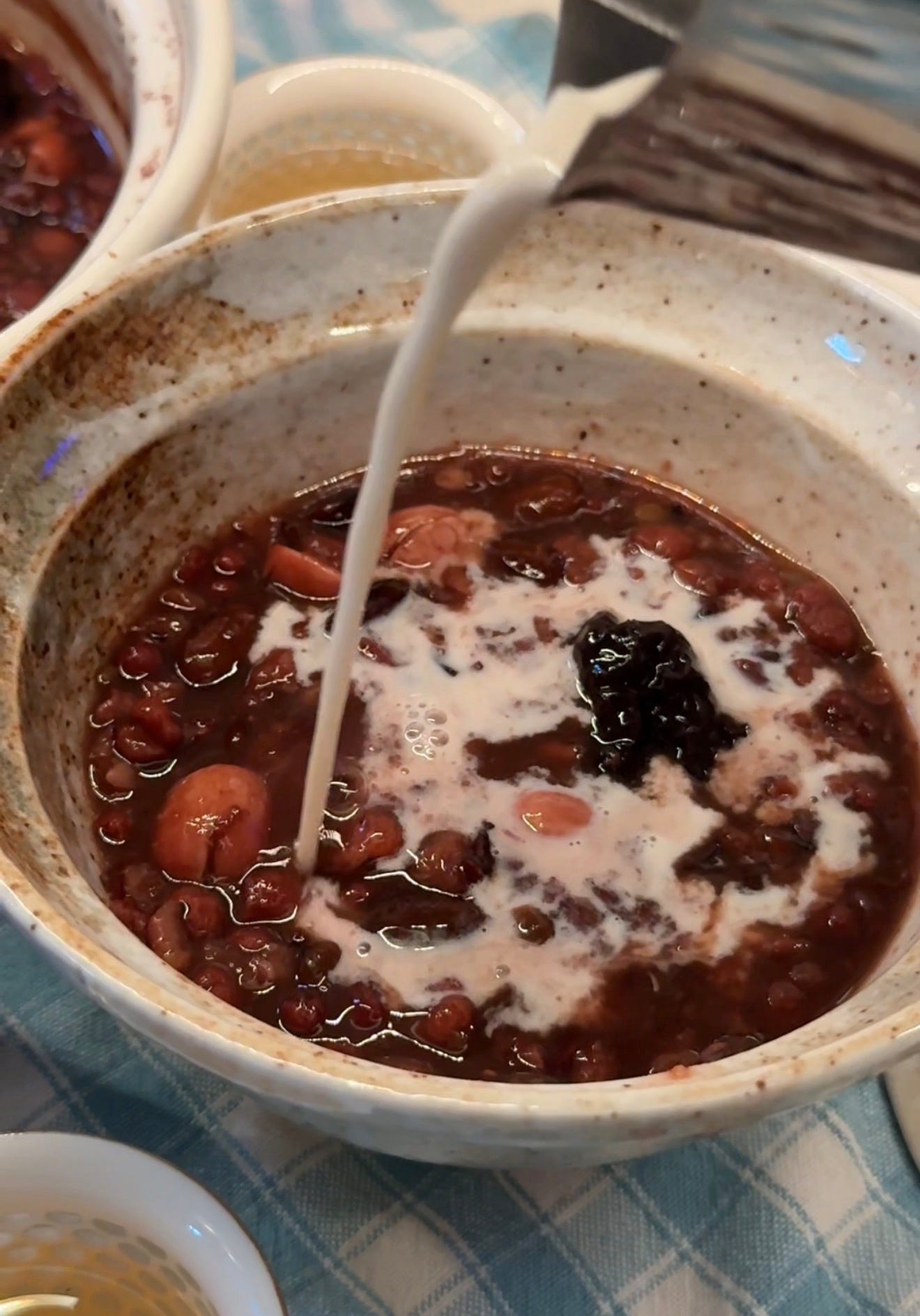 Nutritious Bean and Seed Stew with Lotus Seeds and Jujube Dates