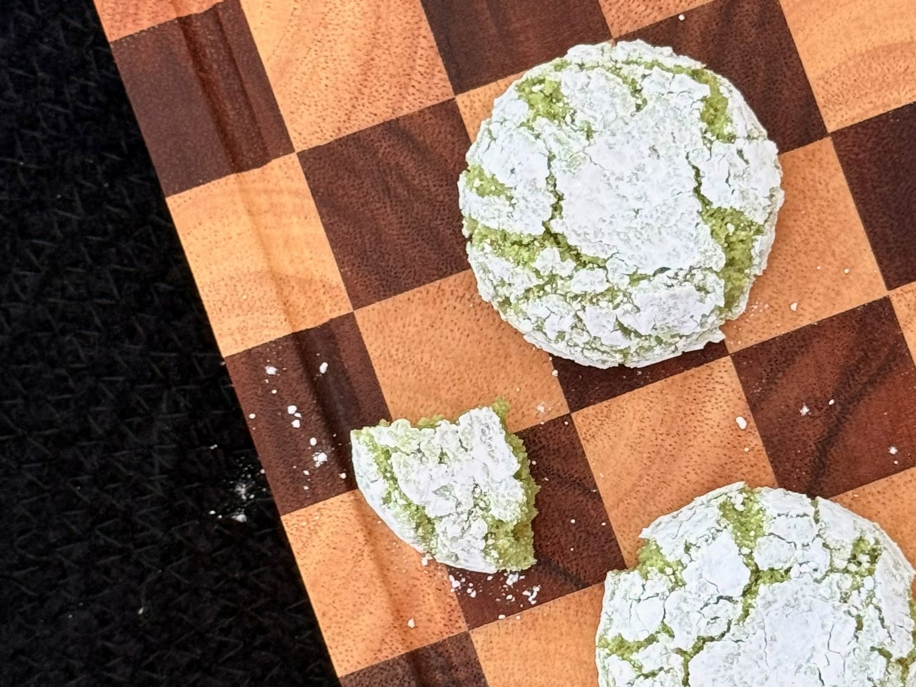 Chewy Pandan Crinkle Cookies