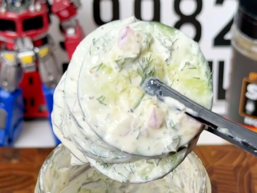Creamy Sweet, Tangy & Dill Cucumber Salad