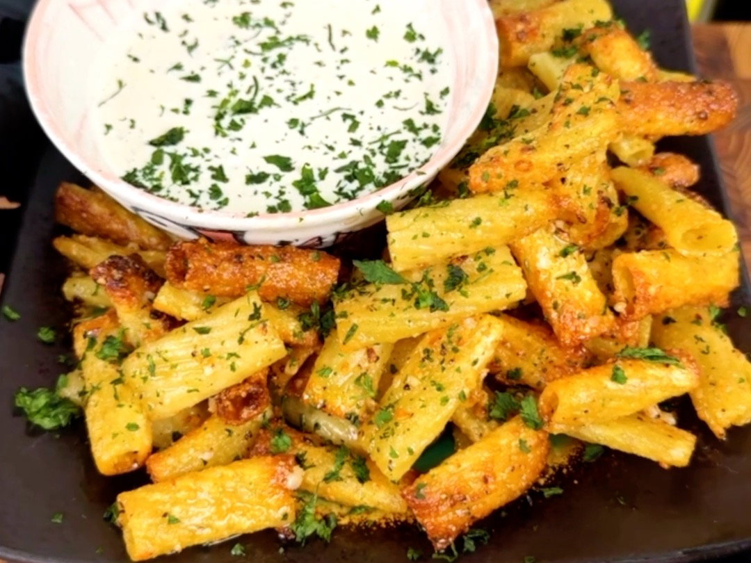 Crispy Hot Sauce Rigatoni Bites