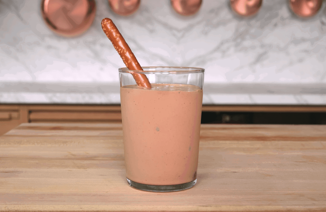The Easiest Nutella Milkshake (3 Ingredients)
