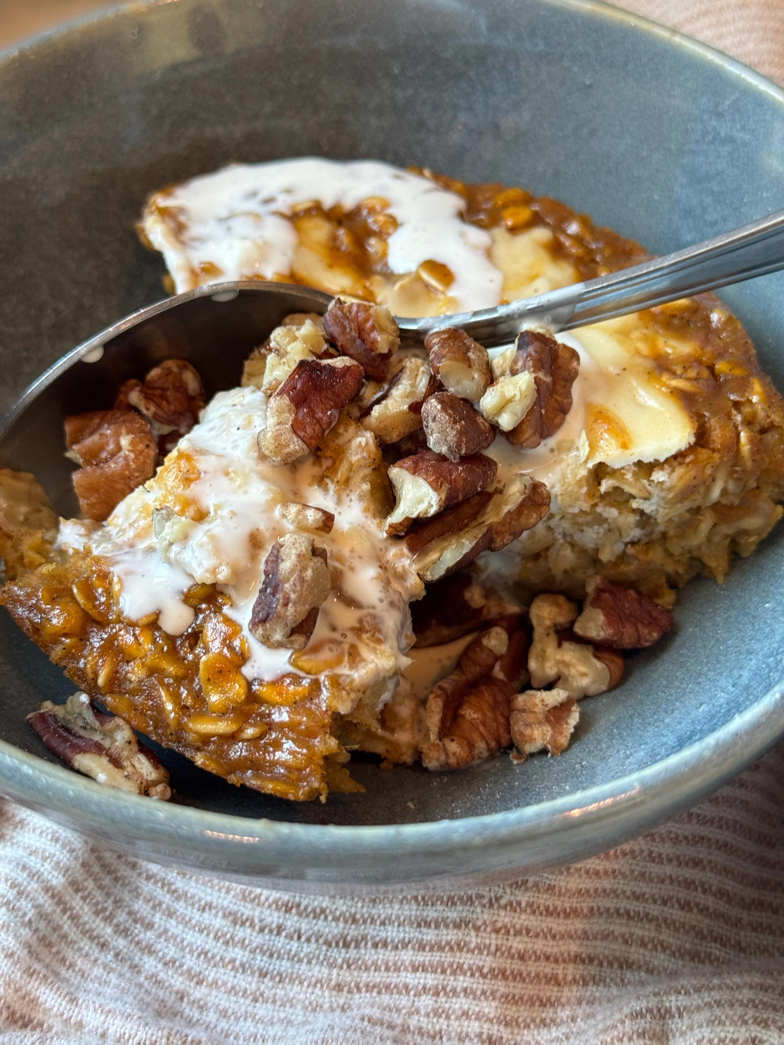 Pumpkin Cheesecake Oatmeal Bake