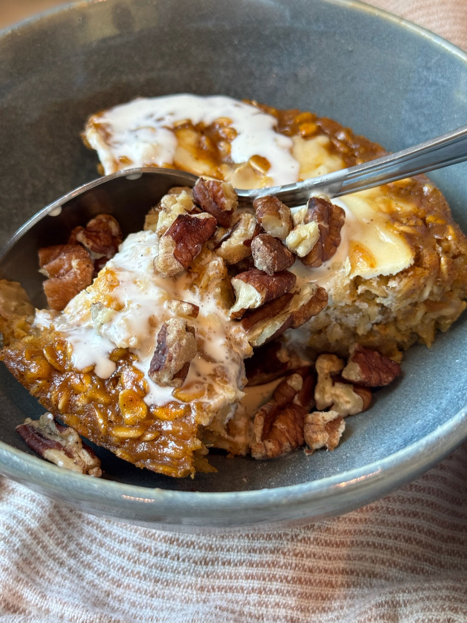 Pumpkin Cheesecake Oatmeal Bake