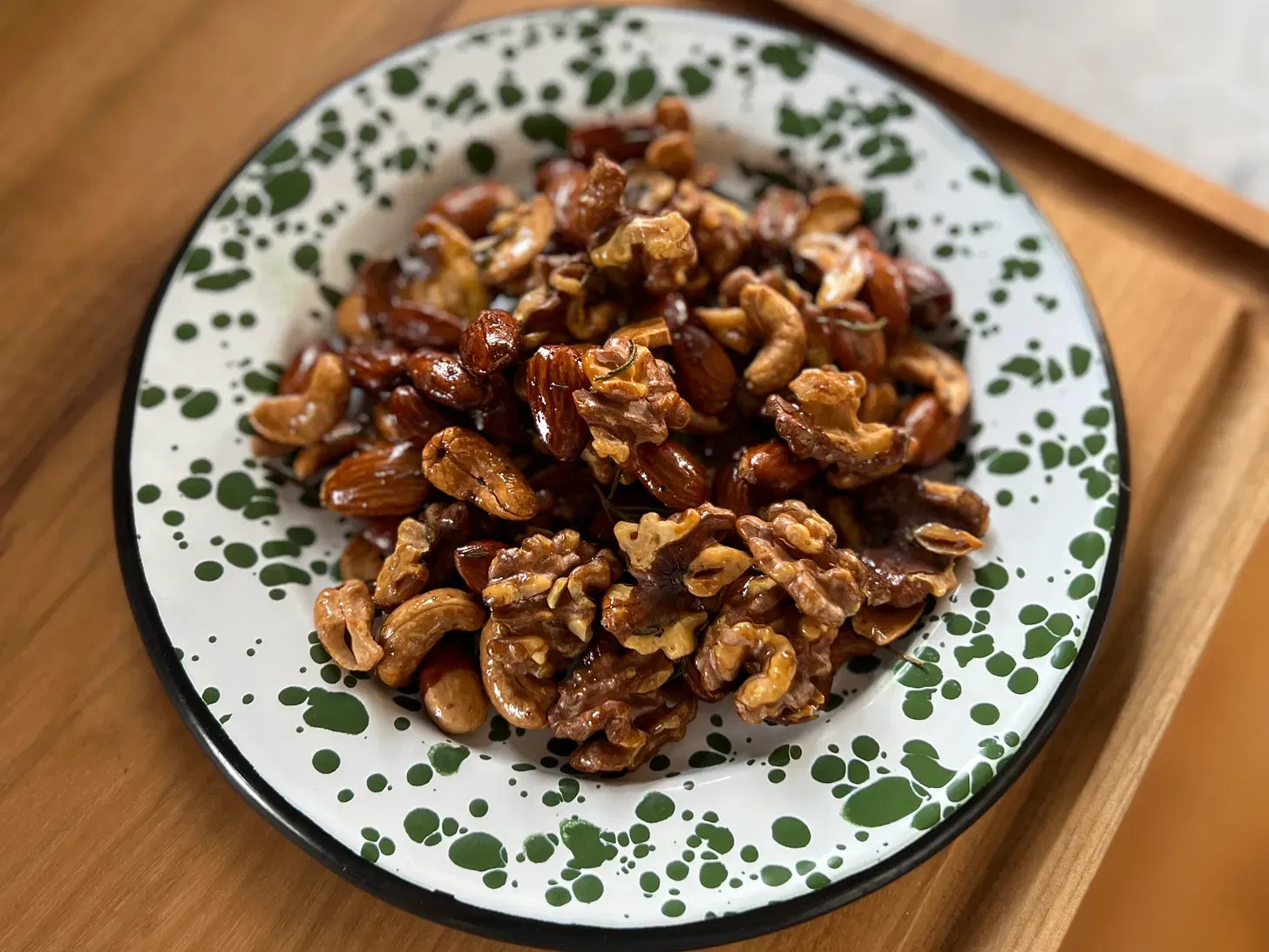 Herby Roasted Nuts
